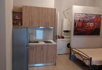 Soufis house allows 18 year olds to book a room