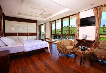 Chateau Woods has Balcony rooms