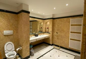 casa contessa rinaldi has rooms with a private hot tub