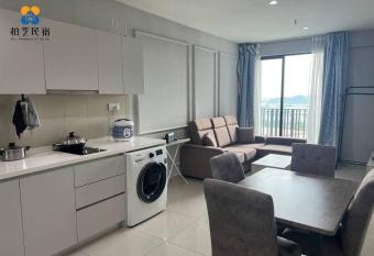                  I City                                              allows 18 year olds to book a room