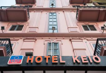 HOTEL KEIO YANGON allows 18 year olds to book a room