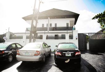 G Apartments Asaba has Balcony rooms