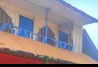 EL REENCUENTRO allows 18 year olds to book a room