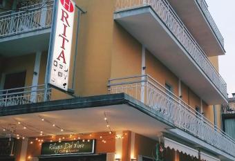 Hotel Rita has Balcony rooms