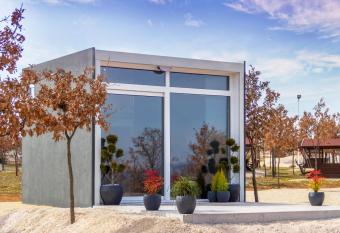 BUNGALOVI AMFORA has Balcony rooms