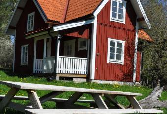 Br  nnk  rrstorpet B&B allows 18 year olds to book a room