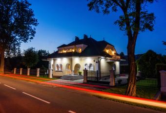 Villa Miriam has Balcony rooms