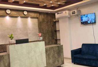 HOTEL CAPITAL HEIGHTS NEAR AIRPORT zone SHAMSHABAD HYDERABAD has Smoking/Balcony rooms