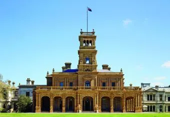 Fantastic family vacation spot has rooms with a private hot tub