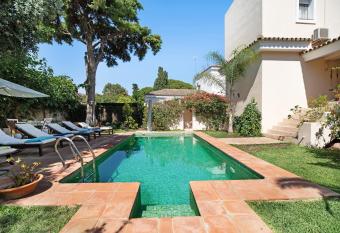 Olmo tree has Balcony rooms