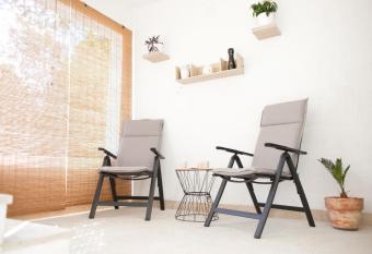 Apartment Tanja has rooms with a private hot tub