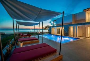 Amyntas Seafront Hotel allows 18 year olds to book a room