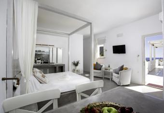 Lindian Pearl has Balcony rooms