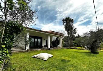 Salento Home Farm allows 18 year olds to book a room