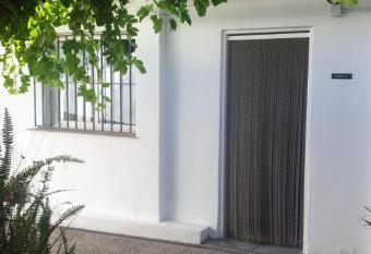 Apartamento Barrio Alto allows 18 year olds to book a room