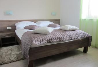 Villa Tollazzi allows 18 year olds to book a room