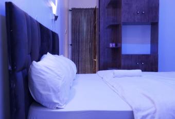 First Planet Hotel & Suites allows 18 year olds to book a room