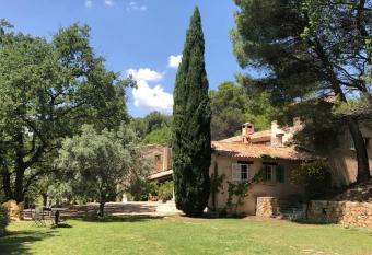 Domaine de Matourne has Balcony rooms