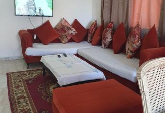 Maison d h  tes l rose has Balcony rooms