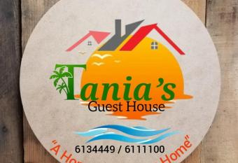 Tania   s Guest House has Balcony rooms