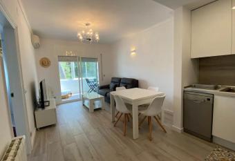 Montiro has Balcony rooms