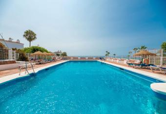   tico Alhamar has Balcony rooms