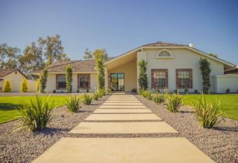 Aman-glendale allows 18 year olds to book a room