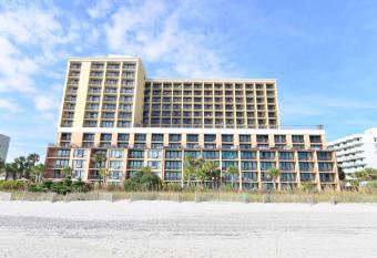 Pool View Oceanfront Caravelle Resort w Lazy River has rooms with a private hot tub