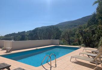 South of France Villa has Balcony rooms