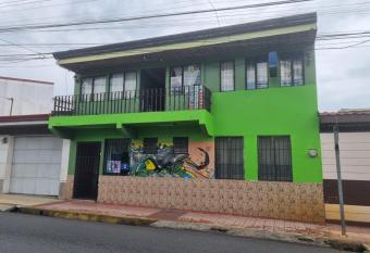 Hotel Paradise Alajuela allows 18 year olds to book a room