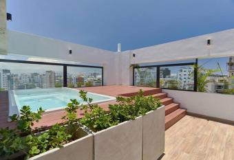 Luxury Suite With King Bed& Pool in New tower has rooms with a private hot tub