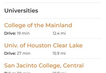 Family Home has rooms with a private hot tub