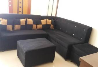 new townhouse in san fernando-super fast WIFI, two bedrooms allows 18 year olds to book a room