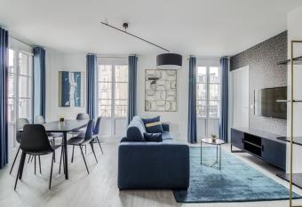 Magnifique appartement    quelques pas du Val d Europe #17 has Balcony rooms