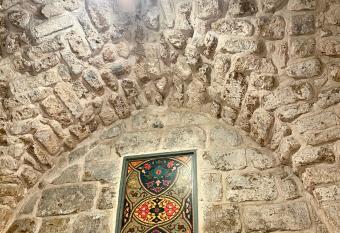 Hebi house has Balcony rooms