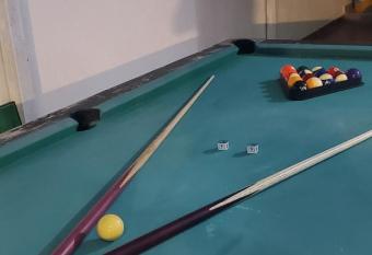 Bili s Family Apartment has rooms with a private hot tub