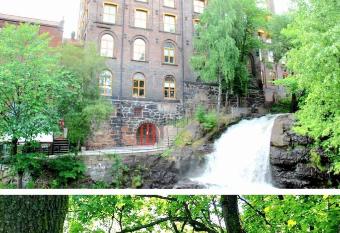 Modern central apartment next to beautiful nature2424 has Balcony rooms