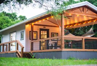 Bluebonnet Trail has Balcony rooms