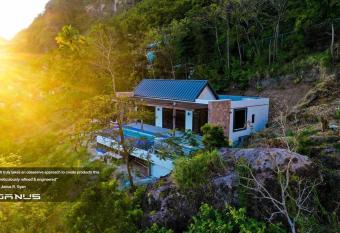 Enclave Villa V3 -Overlooking Pitons & Ocean ! Wow has Balcony rooms