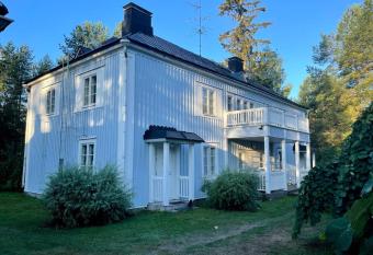 Unique and cozy 1-bedroom apartment has Balcony rooms