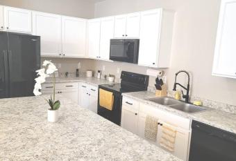 36 Mins to Lake Pleasant - Newly Furnished Home! has Balcony rooms