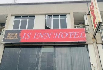 IS INN HOTEL allows 18 year olds to book a room