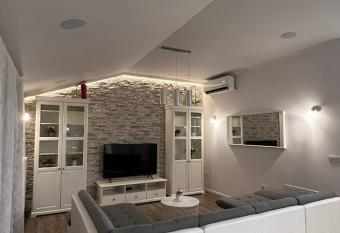 Exclusive apartment allows 18 year olds to book a room