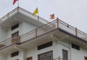 Rudreshwar Palace, Naugaon has Balcony rooms