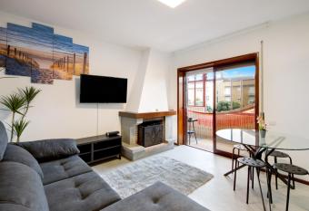 Barrinha Beach has Smoking/Balcony rooms