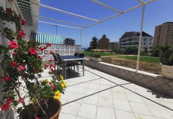 Apartment Fuengirola- Tumsabay allows 18 year olds to book a room