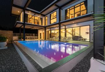 Totally New 4BR Private Villa Sunset Garden 2, 12m Oxygen Pool has Balcony rooms