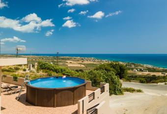 Villa Serenitas has Balcony rooms