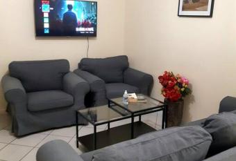 2 bedrooms apartment near Paris allows 18 year olds to book a room