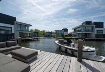 Lake villa on the Veerse Meer with dock - Harbour Villas Zeeland - WPW-16 has Balcony rooms
